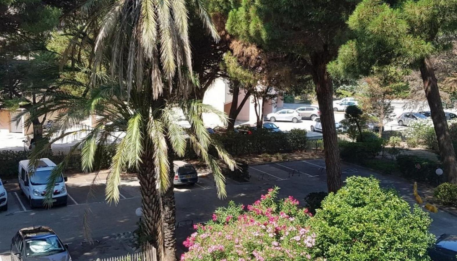 Studio A 100 M Du Port Et 500 M Des Plages อิแยร์ ภายนอก รูปภาพ